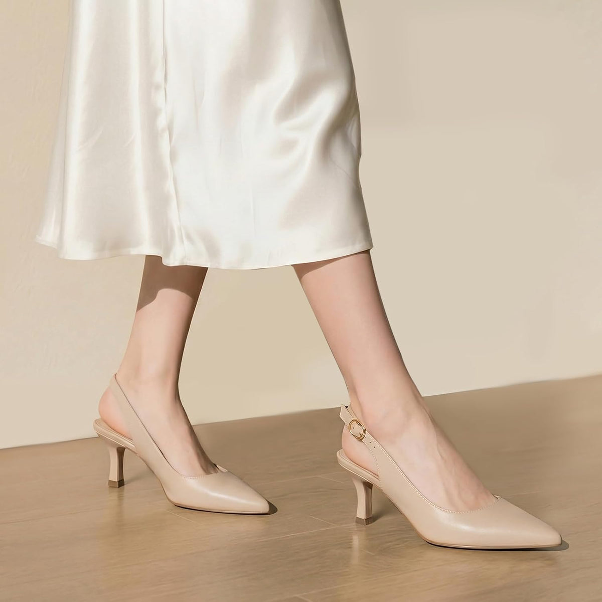 DOBOLIN Womens Slingback Kitten Heels Pointed Toe Low Heel Pumps