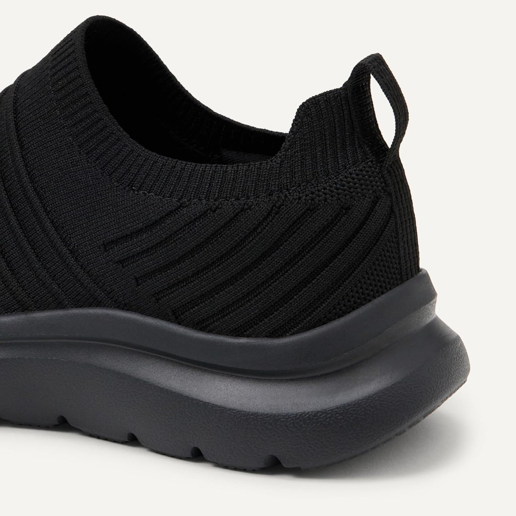 Amazon Essentials Women's Slip-On Lightweight Knit Walking Shoes